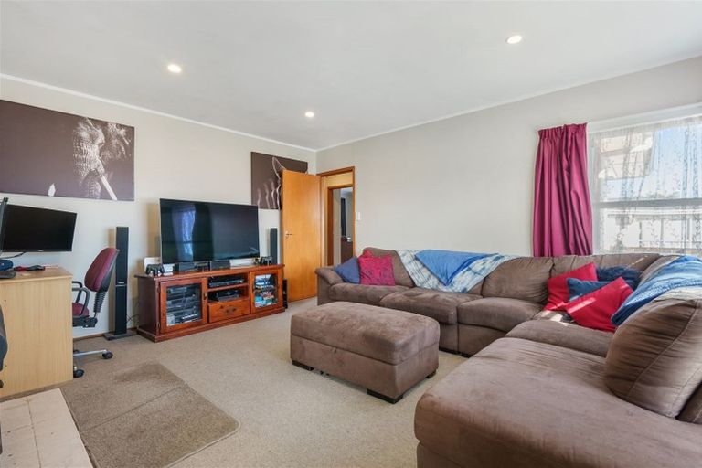 Photo of property in 99 Cargill Street, Papakura, 2110