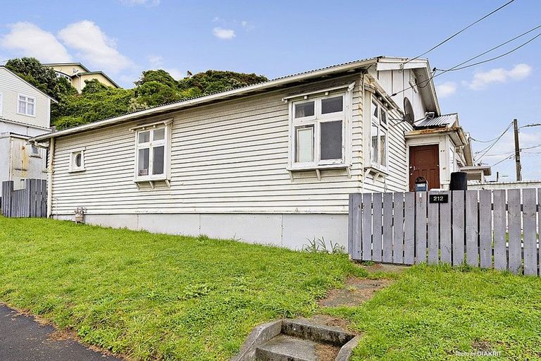 Photo of property in 212 Rongotai Road, Rongotai, Wellington, 6022