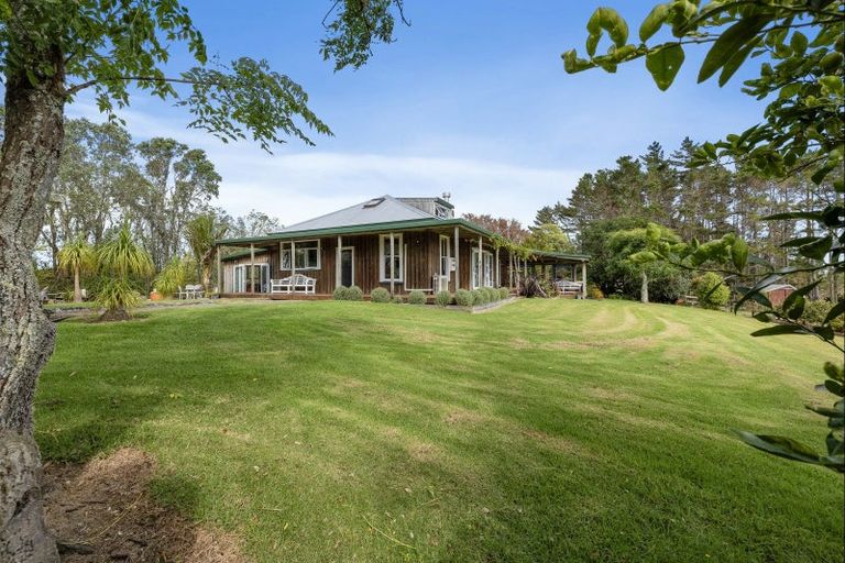 Photo of property in 74 Fishlock Road, Te Arai, Wellsford, 0974