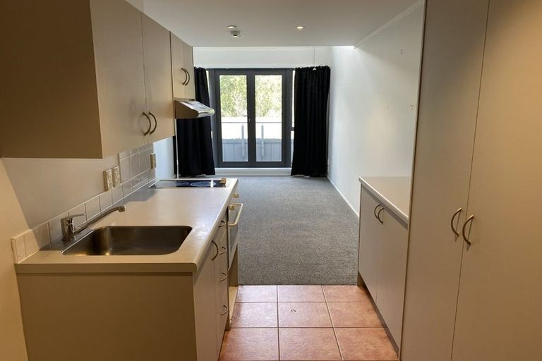 Photo of property in 11b/30 Westward Ho, Glen Eden, Auckland, 0602