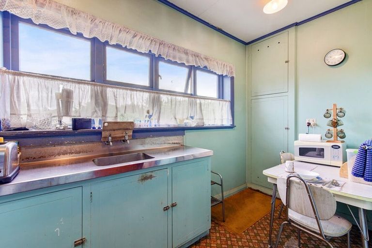 Photo of property in 16 Sewell Street, Linwood, Christchurch, 8062