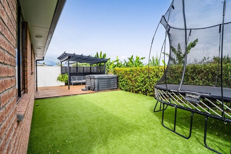 Photo of property in 1a Mount View Place, Spotswood, New Plymouth, 4310