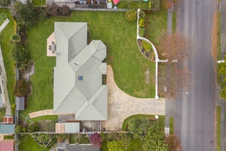 Photo of property in 4 Emerald Hill Drive, Birchville, Upper Hutt, 5018