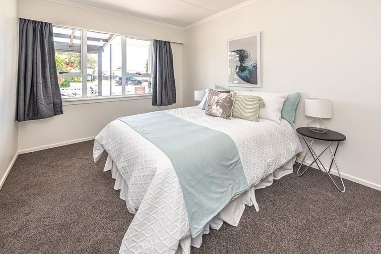 Photo of property in 27 Hood Street, Castlecliff, Whanganui, 4501