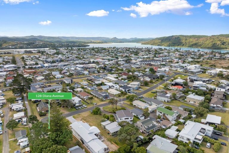 Photo of property in 128 Diana Avenue, Whangamata, 3620