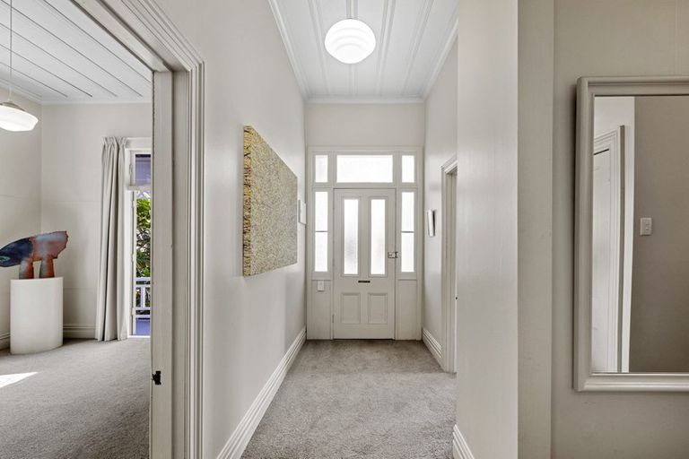 Photo of property in 1 Arawa Avenue, Devonport, Auckland, 0624