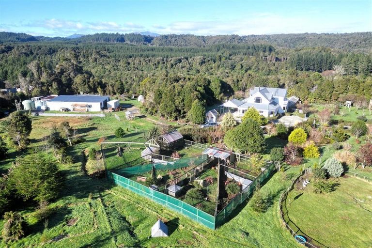 Photo of property in 84 Maori Creek Road, Marsden, Greymouth, 7872