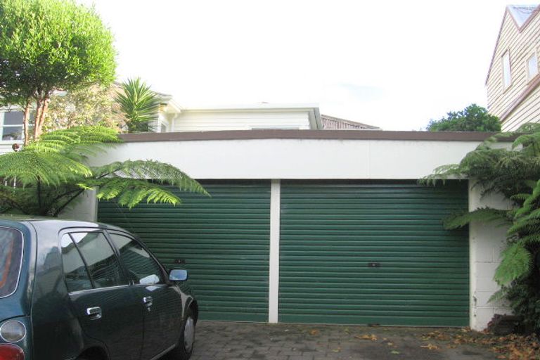 Photo of property in 14 Olivia Crescent, Tawa, Wellington, 5028