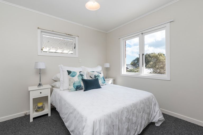 Photo of property in 75 Oakdale Road, Mount Roskill, Auckland, 1041