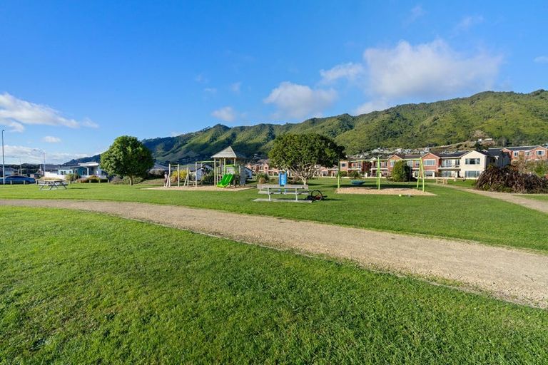 Photo of property in 29 Pohe Street, Waikanae, 5036