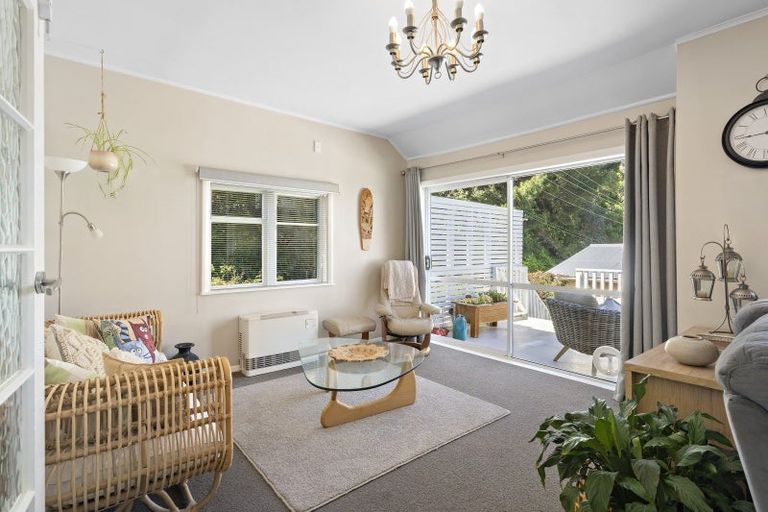 Photo of property in 11 Russo Terrace, Eastbourne, Lower Hutt, 5013