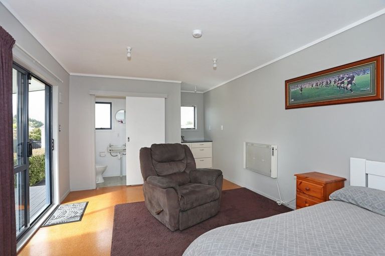 Photo of property in 11 Oaklea Avenue, Marton, 4710