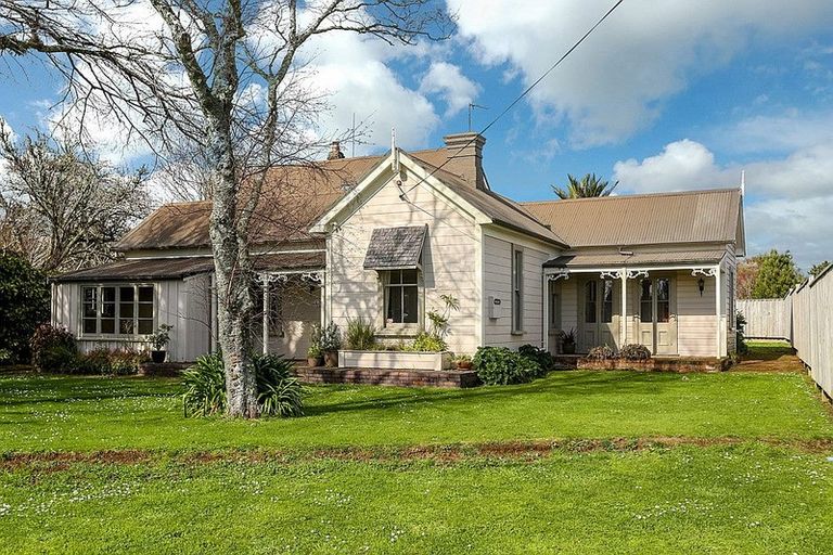 Property details for 407 Frankley Road, Ferndale, New Plymouth, 4310