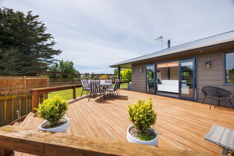 Photo of property in 10 Green Road, Awahuri, Palmerston North, 4479