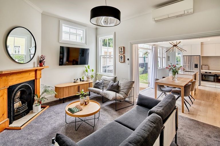 Photo of property in 5 Minerva Street, Newtown, Wellington, 6021