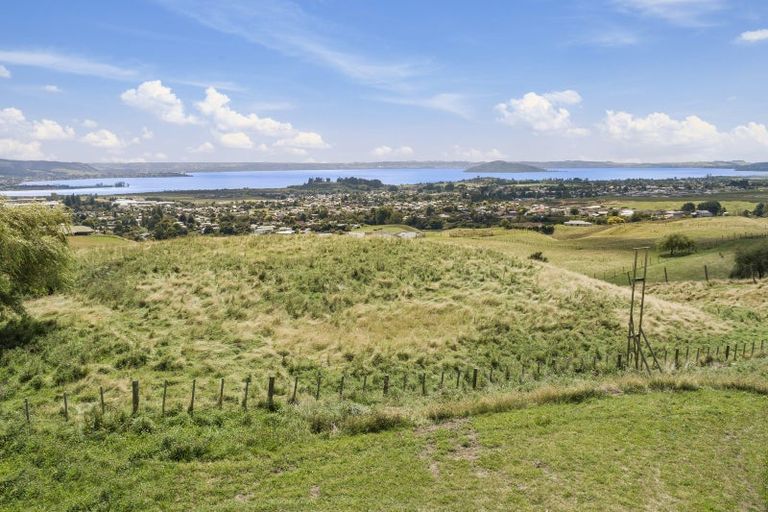 Photo of property in 4 Jojos Way, Lynmore, 3076