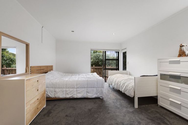 Photo of property in 29 Kennedy Avenue, Forrest Hill, Auckland, 0620