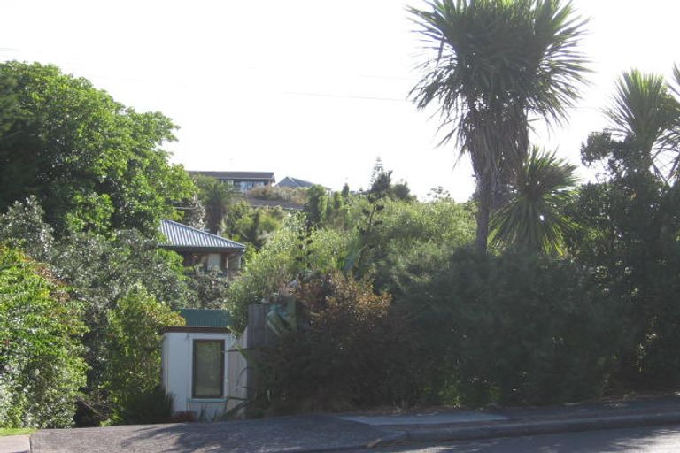 Photo of property in 1/296 Beach Road, Campbells Bay, Auckland, 0630