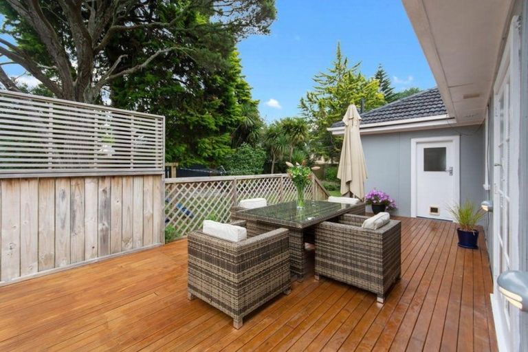 Photo of property in 70 Tirimoana Road, Te Atatu South, Auckland, 0602