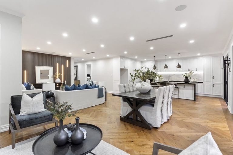 Photo of property in 10b Stratford Avenue, Milford, Auckland, 0620