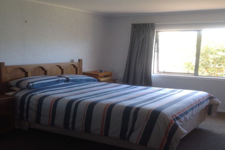 Photo of property in 12 Eton Place, Spotswood, New Plymouth, 4310