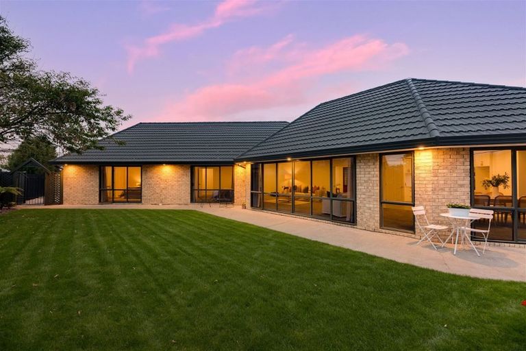 Photo of property in 9 Evenwood Place, Waimairi Beach, Christchurch, 8083