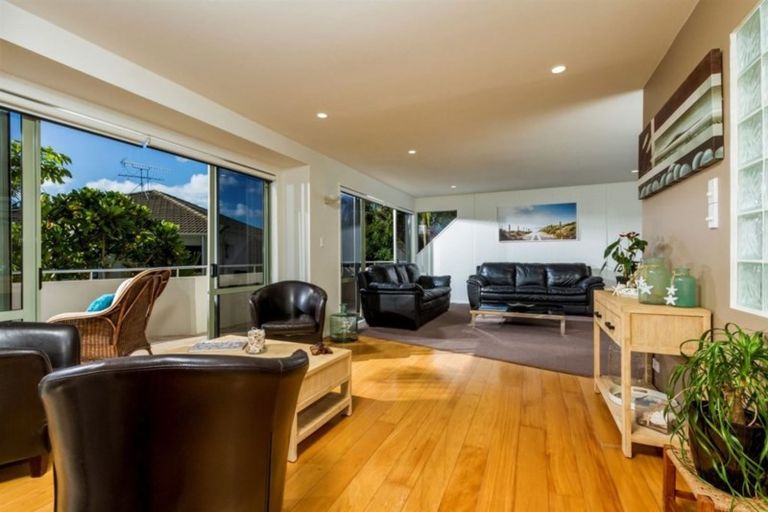 Photo of property in 7a Valley Road, Browns Bay, Auckland, 0630