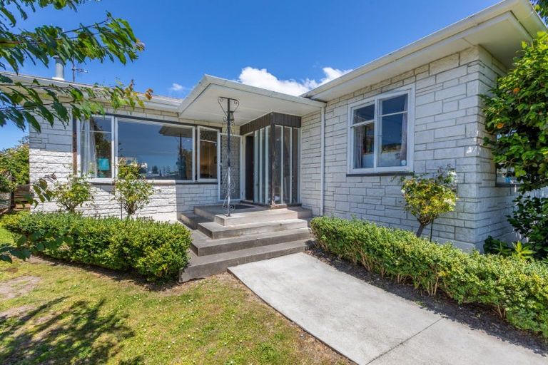 Photo of property in 62 Napier Road, Havelock North, 4130