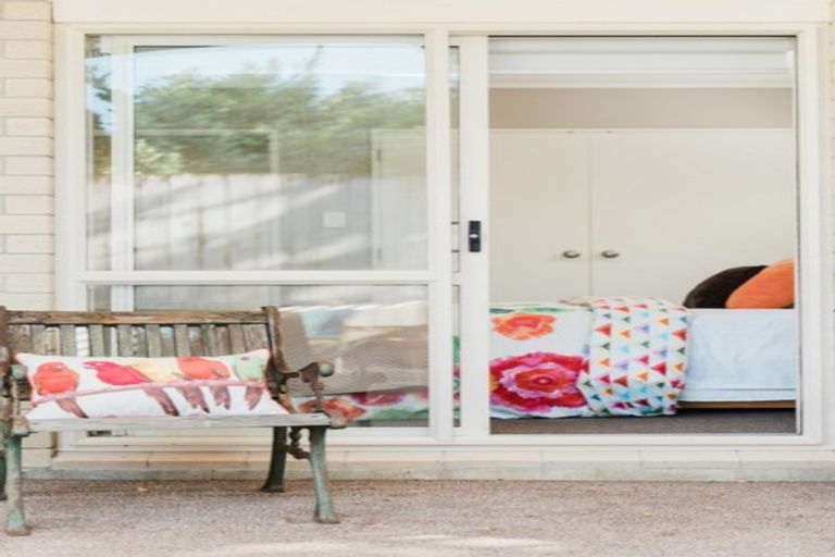 Photo of property in 1/28 Rochester Crescent, Somerville, Auckland, 2014