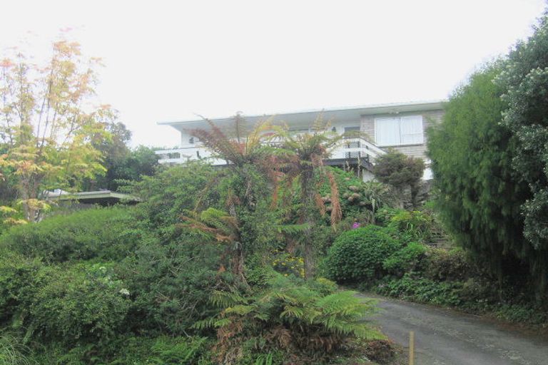 Photo of property in 18 Omokoroa Road, Omokoroa, 3114