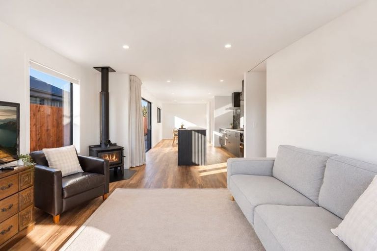 Photo of property in 145 Burdon Loop, Lake Hawea, 9382