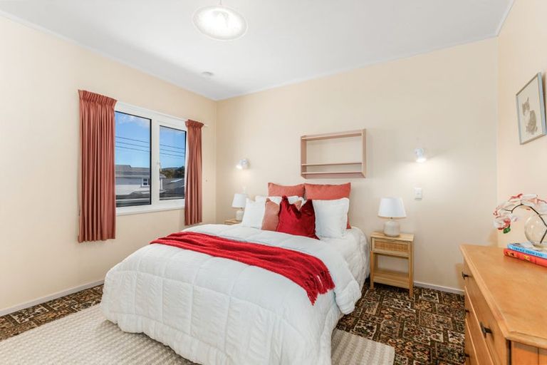Photo of property in 50 Totara Crescent, Woburn, Lower Hutt, 5010