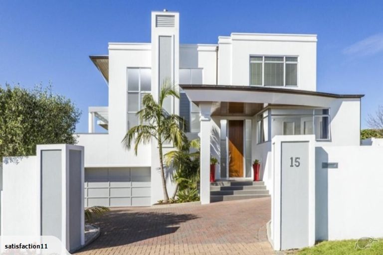 Photo of property in 15 Courtneys, West Harbour, Auckland, 0618