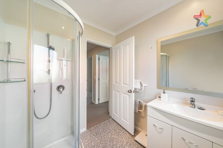 Photo of property in 37 Woodland Mews, Wainuiomata, Lower Hutt, 5014