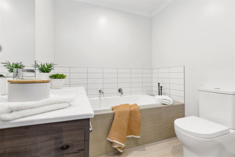 Photo of property in 9 Walter Merton Road, Hobsonville, Auckland, 0616