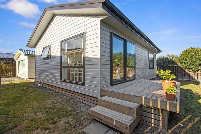 Photo of property in 21 Pringle Place, Nawton, Hamilton, 3200