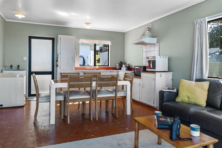 Photo of property in 10 Kookaburra Drive, Tawharanui Peninsula, Matakana, 0986