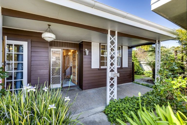 Photo of property in 10 Mckenzie Avenue, Marewa, Napier, 4110