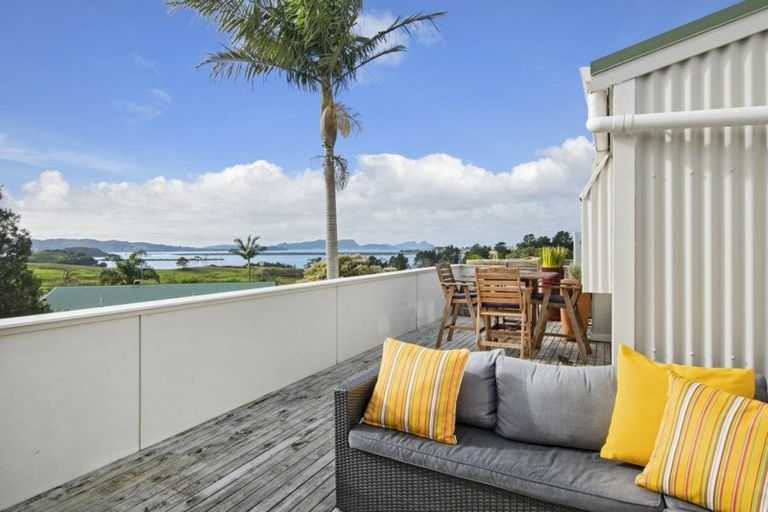 Photo of property in 14 Matakohe Place, Portland, Whangarei, 0178