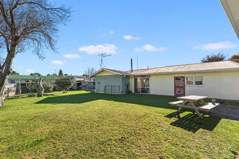 Photo of property in 18 Ellicott Road, Nawton, Hamilton, 3200