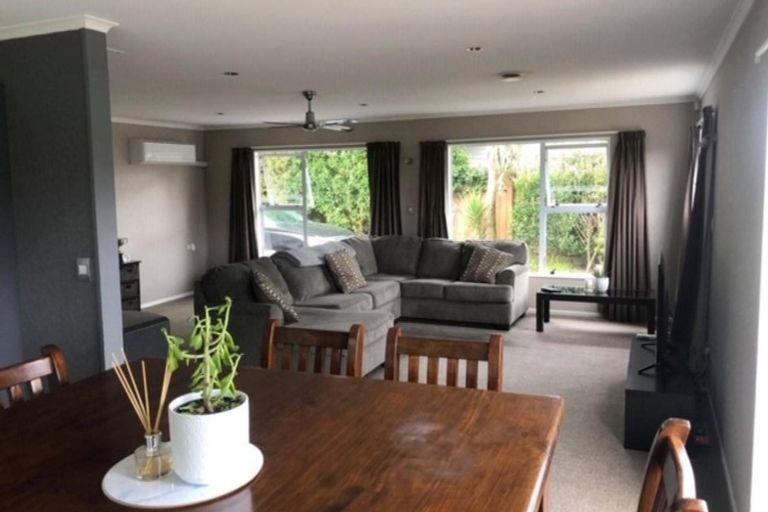 Photo of property in 160 Bartholomew Road, Levin, 5510