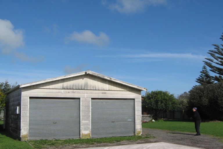 Photo of property in 103 Queen Street, Waitara, 4320