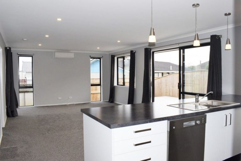 Photo of property in 3 Waihurihia Street, Otaki, 5512