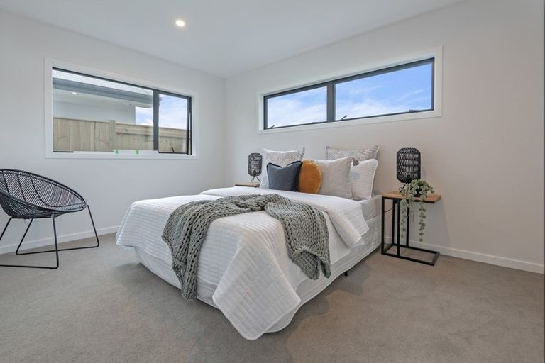 Photo of property in 45 Sardinia Grove, Fitzherbert, Palmerston North, 4410