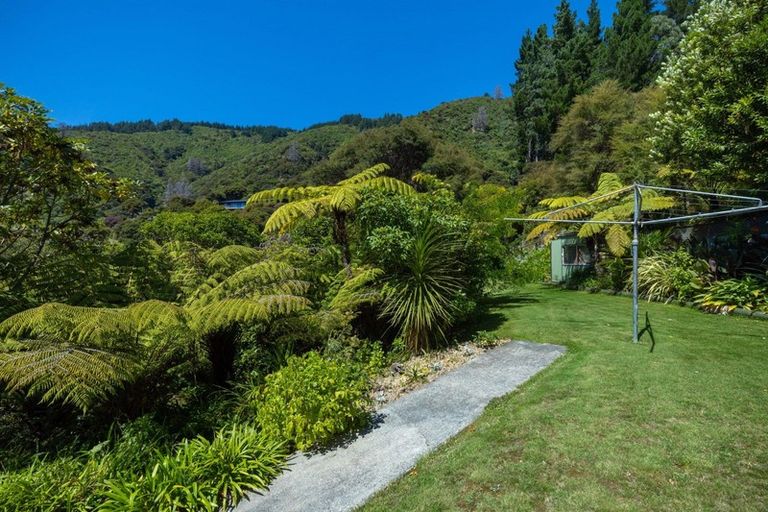 Photo of property in 362a Waikawa Road, Waikawa, Picton, 7220