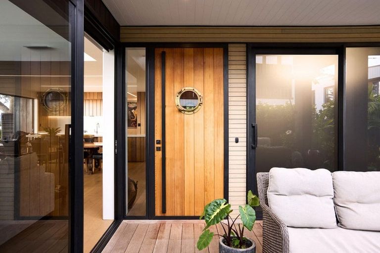 Photo of property in 1 Fourth Avenue, Tauranga, 3110