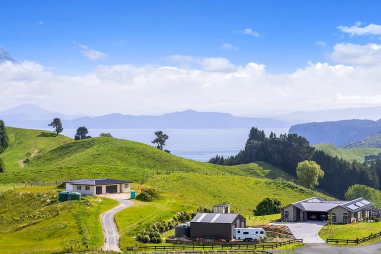 Photo of property in 44 King Road, Kinloch, Taupo, 3385