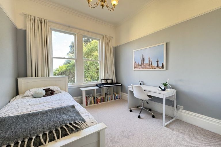 Photo of property in 117 Townsend Road, Miramar, Wellington, 6022