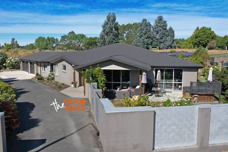 Photo of property in 17 Grove Avenue, Weston, Oamaru, 9401