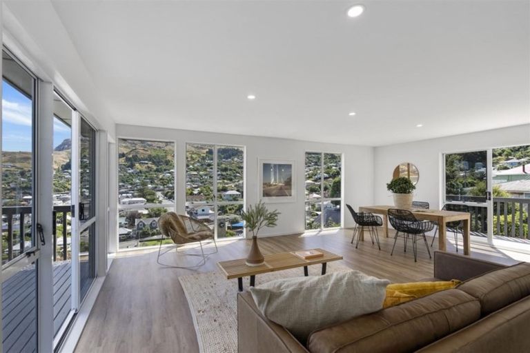 Photo of property in 4 Stevensons Steep, Lyttelton, 8082